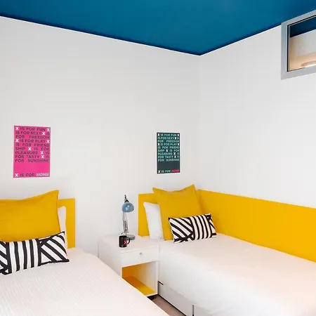 Cx Student & Explorer Place Florence