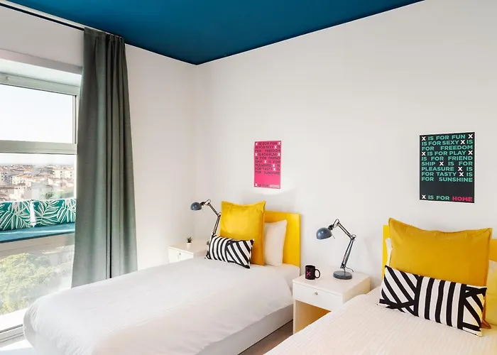 Hotel Cx Student&explorer Place *