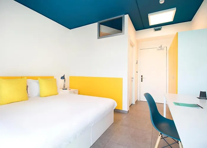 Cx Student&explorer Place * Florencia