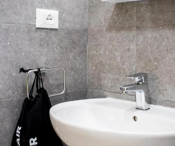 Hotel Cx Student&explorer Place *