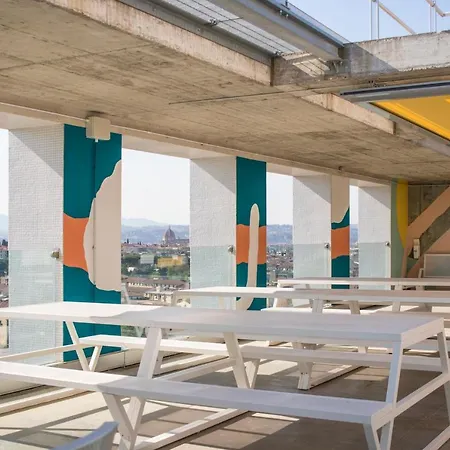 Cx Student & Explorer Place Отель *